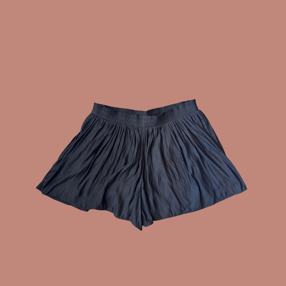 BCBGMAXAZRIA Pleated Flowy Shorts Women XS Black Excellent Elastic Waist Skort